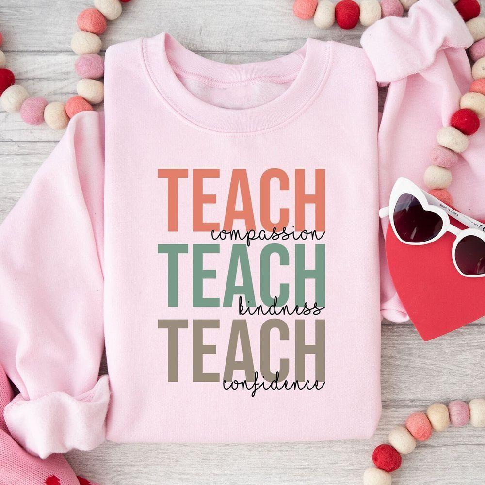 Retro Pink Teacher Vuitino Shirt